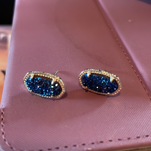 Kendra Scott Jewelry - Beautiful Kendra Scott earrings